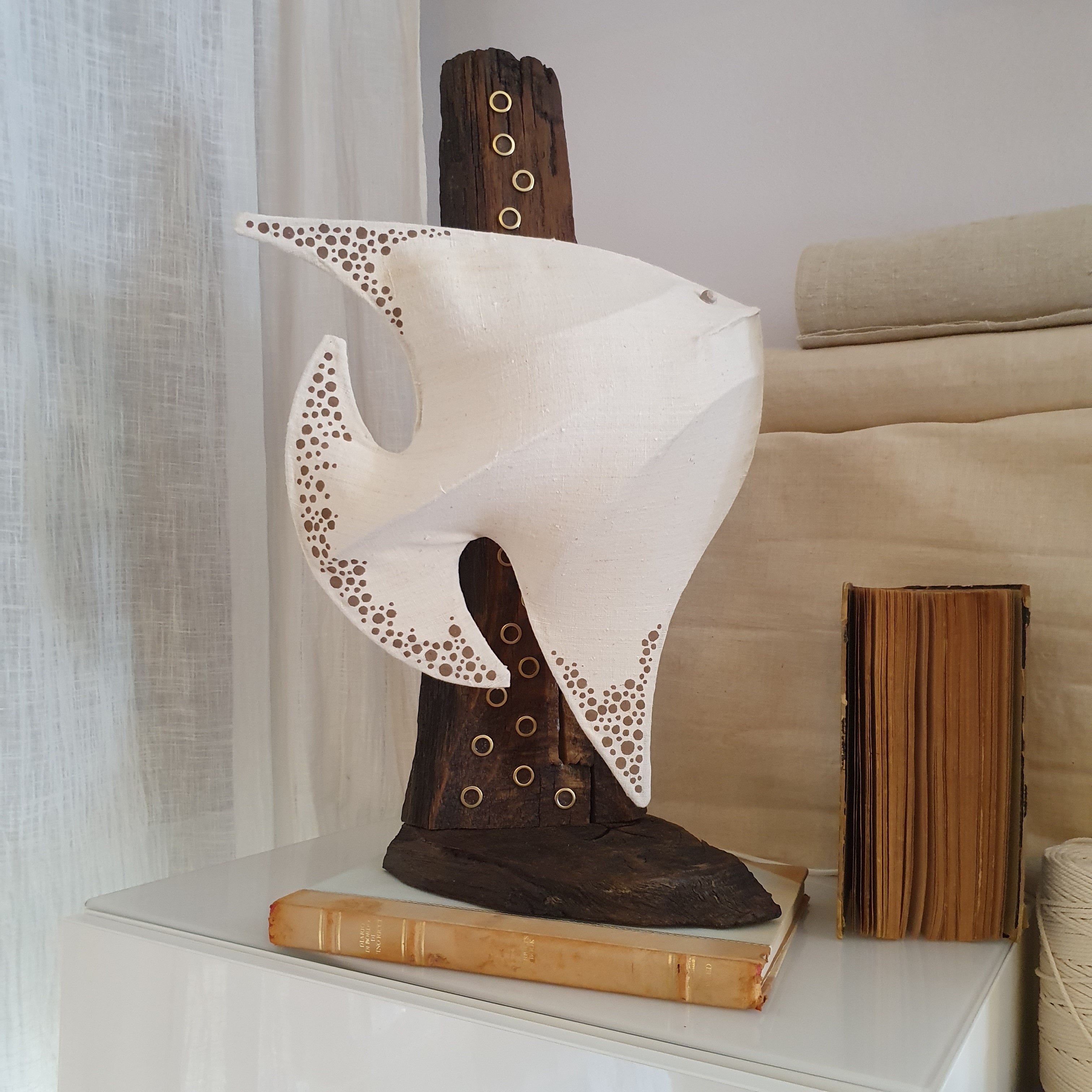 Batfish Lamp with Wooden Support