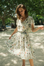 Load image into Gallery viewer, LEONCE Dress with Birds Print

